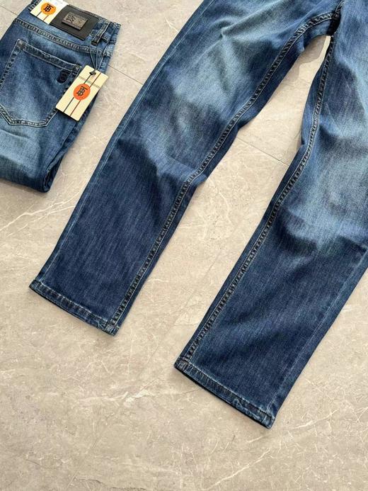 F031044简约大方日常通勤男士休闲中腰水洗牛仔裤 商品图7