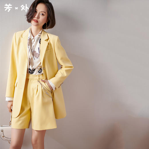 剩S/M/XL 芳外新款显白减龄设计新款直筒单西五分裤式套装8T21AG0060 商品图0