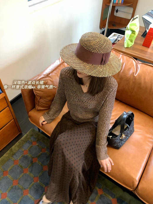 自留款。太好看了～轻奢华高质感穿❗️定制系列！春夏亚麻混纺BC风V领镂空衫年针织罩衫（售后时间：签收3天内，不合适及时申请） 商品图9