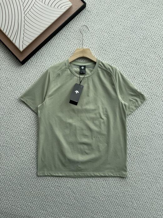 点此购买 迪桑特DUALIS系列都市通勤男士TOUGH短袖运动休闲T恤  HGN 341829 商品图2