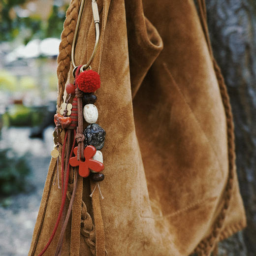 「送我一朵小红花」天然材质挂饰 | 总长约30cm 包包裤腰毛球挂件 小颗粒南红玛瑙原石 to me 天然石饰品 商品图3