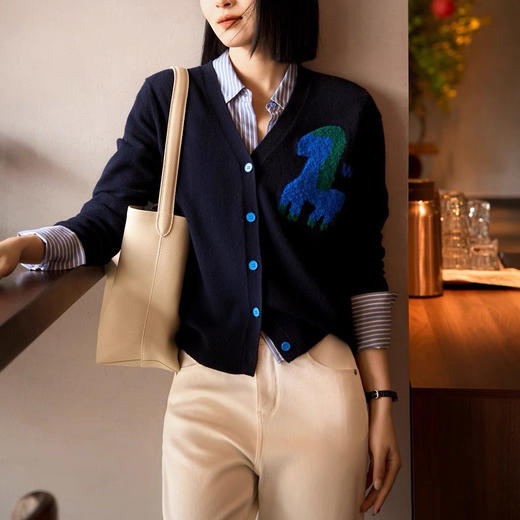 奇妙小马~100%纯山羊绒开衫女重工提花撞色毛衣针织衫CYR260576 商品图4