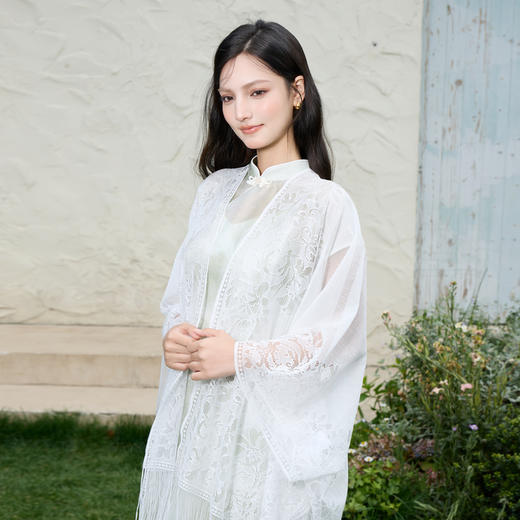 三彩2026新款新中式披肩流苏长款加大蕾丝花纹薄款围巾旅行遮阳 商品图2