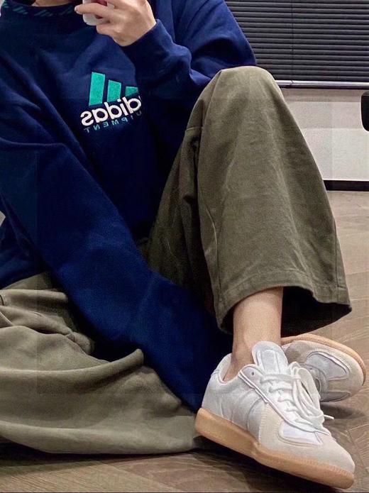 F031017美式复古刺绣版型宽松时尚百搭舒适通勤风长袖圆领卫衣 商品图5