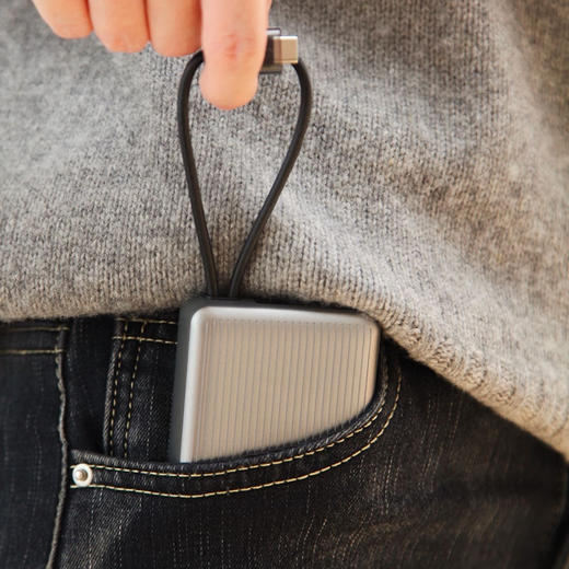 【塞尔兰斯行李箱双线快充充电宝C1（10000毫安）】支持C+L双线快充，22.5W高效输出，兼容苹果、华为、OPPO等主流设备。 商品图9