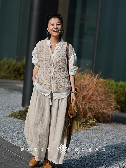 Petit Schan小闪 CLO#1068 Lucent Silhouette 清影 棉羊毛镂空V领针织马甲 商品图1