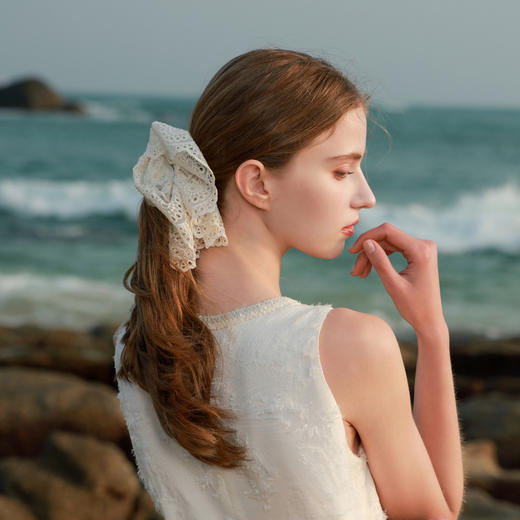 三彩2026新款法式浪漫发圈百搭盘发发饰马尾头绳大肠发绳白色蕾丝 商品图2