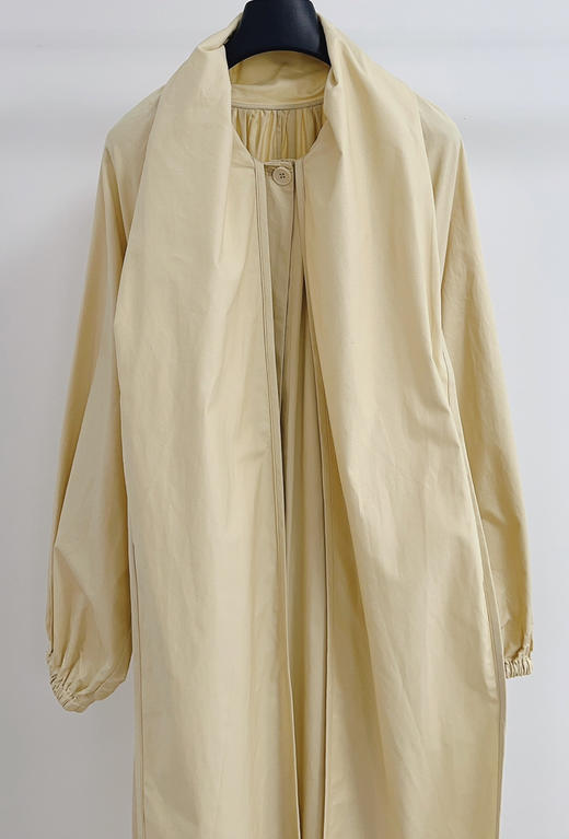 310-3 排他性独家圆正 设计感 helas蝴蝶结系带 风衣式连衣裙 商品图4