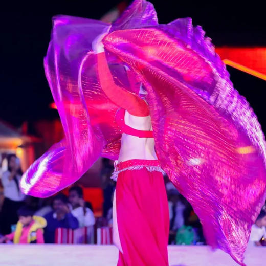 【迪拜•当地玩乐】迪拜沙漠冲沙一日游【网红沙漠营地+日落+骑骆驼+表演+晚餐】 商品图7