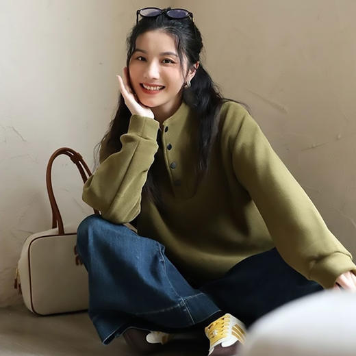 【一周能穿5天！超懂女人心的双面奥粒绒立领卫衣】通勤氛围感穿搭我悟了

 商品图0