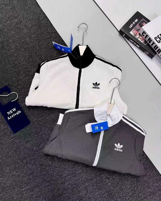 F031052新款女子针织运动宽松夹克外套三条纹长袖夹克 商品图2