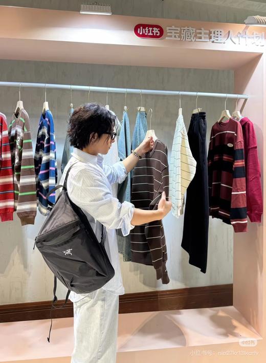 F031018新款小标字母Logo柔软舒适时尚简约青春活力休闲条纹衬衫上衣 商品图9