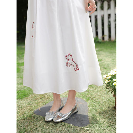 鹿向南「春野软风」米白色半身裙女夏新款时尚刺绣设计感A字长裙 商品图3