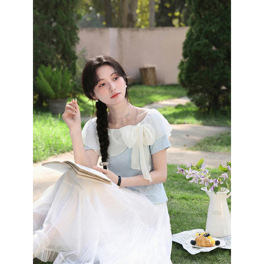 鹿向南「雾岛听风」法式设计感蓝色一字肩短袖T恤女夏季甜美上衣 商品图3