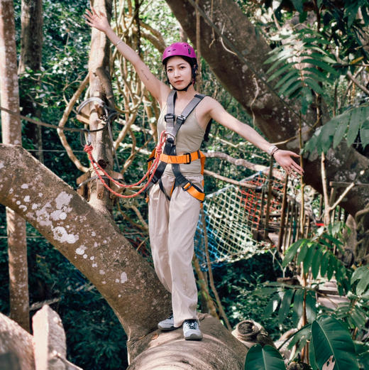 云南 | 版纳坐快艇攀巨树「纳板河雨林」1日游，最新西双版纳好玩刺激新路线！澜沧江快艇/飞拉达/雨林徒步/攀爬独树成林巨树/溜索/超爽高空秋千，吃地道丰富美食，五一端午清明节行程提前预定！ 商品图5