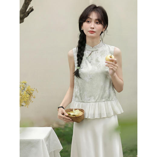鹿向南「青衫烟雨」绿色新中式背心内搭女夏季漂亮高级感吊带上衣 商品图0