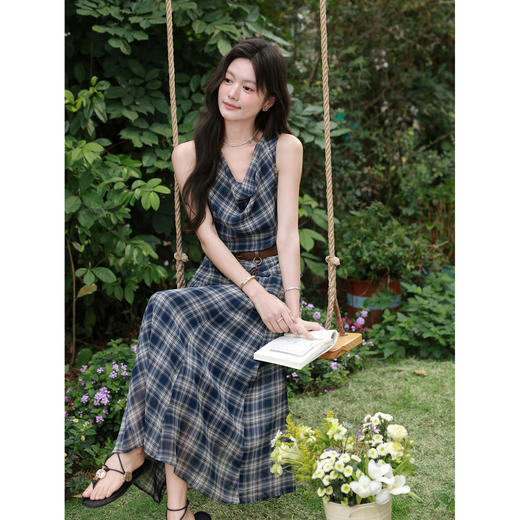 鹿向南「格韵时光」法式复古蓝格连衣裙女夏新款气质荡领无袖裙子 商品图4
