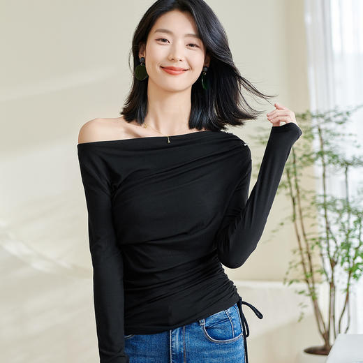 剩S/XXL 米思阳2026春季新款时尚气质黑色修身T恤露肩一字领褶皱上衣0201 商品图1