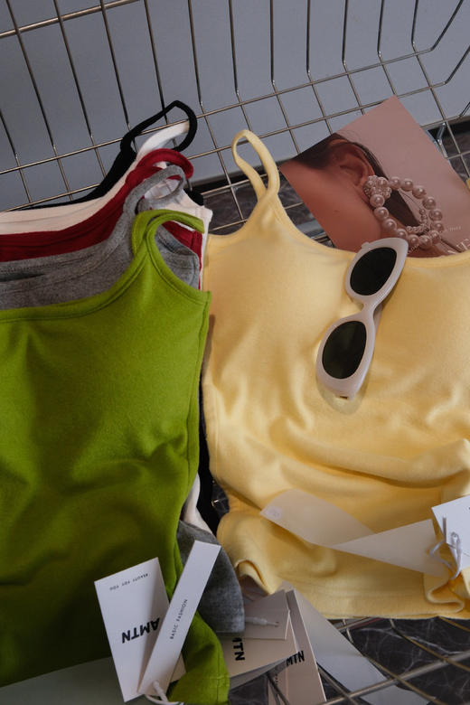 【小吊带胸垫一体 仰囤6件】爆卖10w+】AMTN夏日小吊带高品质团，高弹胸垫一体式吊带 商品图2