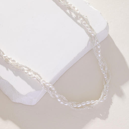 三彩2026新款清冷镀银合成珍珠项链锁骨链麻花编织通勤气质优雅 商品图3
