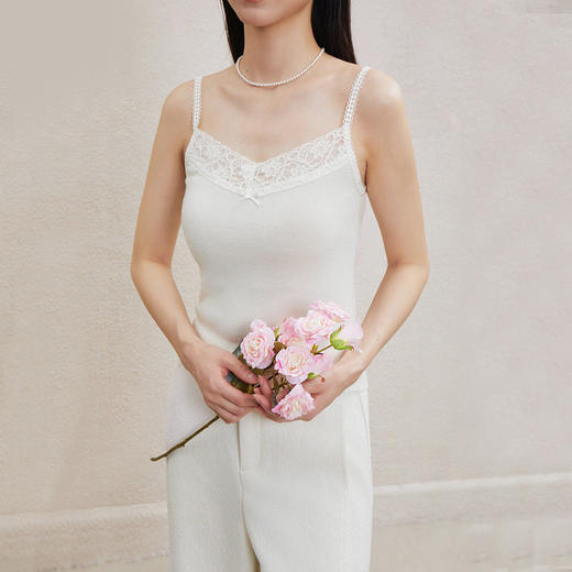 「自」全新升级【铂金会员146/天猫199/差价53】(51534)洛诗琳气质蕾丝花边拼接吊带2026新款含羊毛针织打底上衣51534 商品图3