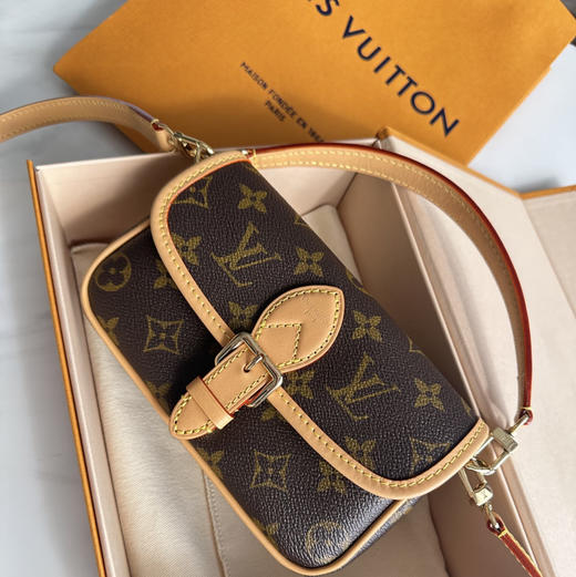 LV 新款 Nano Diane 老花 迷你法棍包 可可爱爱超百搭 商品图0