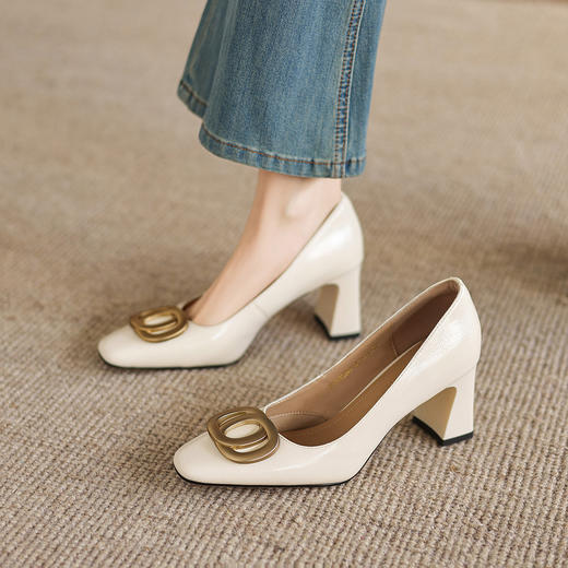 阿么手工女鞋粗跟亮皮浅口单鞋复古通勤方头百搭高跟鞋不累脚7CM 商品图4