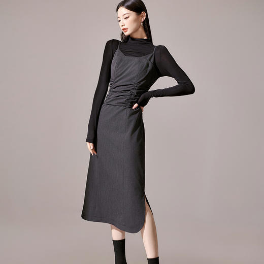 剩S/M/L 芳外新款简约风通勤连衣裙韩版修身吊带裙女8I23CL1132 商品图1