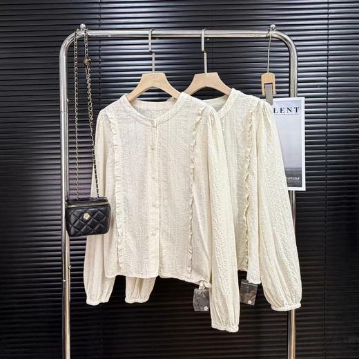 F031059早春假日法式轻薄呼吸感透气纯棉刺绣提花时尚清淡配色特殊领口衬衫 商品图0