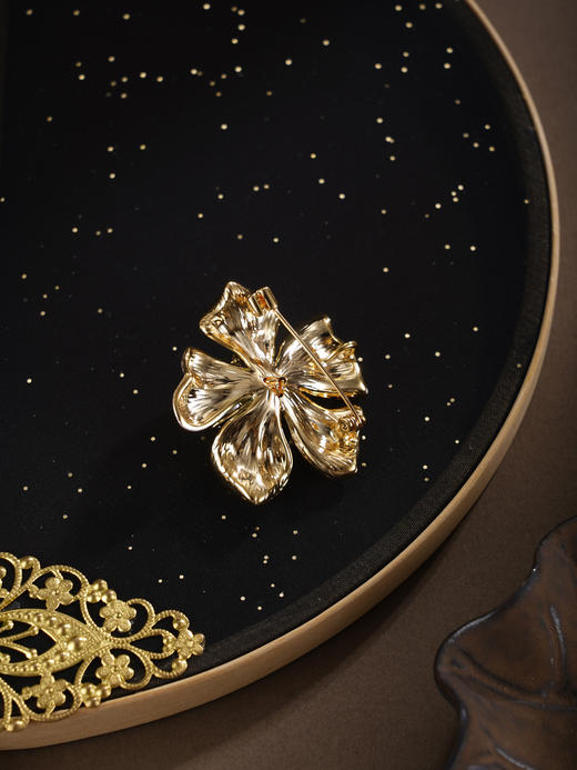 子佩集【芳菲蕴祉】珍珠惜王妃胸针【XXXZ276】镀金五瓣花2602 商品图4