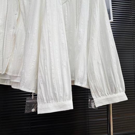 F031005春季新款一眼聚焦法式温柔镂空水溶花边V领长袖衬衫 商品图13