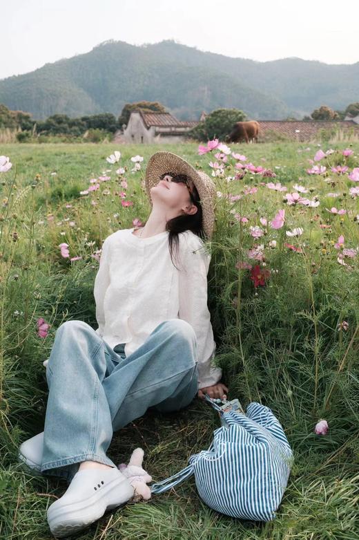 F031059早春假日法式轻薄呼吸感透气纯棉刺绣提花时尚清淡配色特殊领口衬衫 商品图11