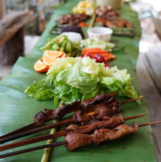 云南 | 版纳坐快艇攀巨树「纳板河雨林」1日游，最新西双版纳好玩刺激新路线！澜沧江快艇/飞拉达/雨林徒步/攀爬独树成林巨树/溜索/超爽高空秋千，吃地道丰富美食，五一端午清明节行程提前预定！ 商品图4