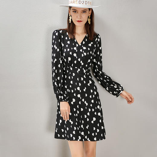 剩S 芳外 显瘦时尚波点裙收腰V领休闲A字裙8D21CL1405 商品图3