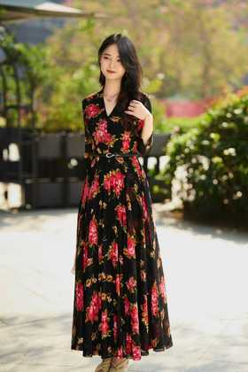 SC1S10 黑底红花连衣裙 【宋词】