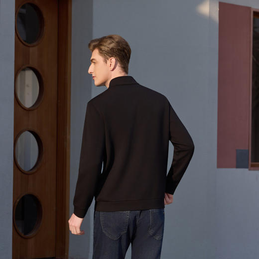 半身缘男装  春季黑色莫代尔半拉链保暖T恤261312M01110208 商品图4