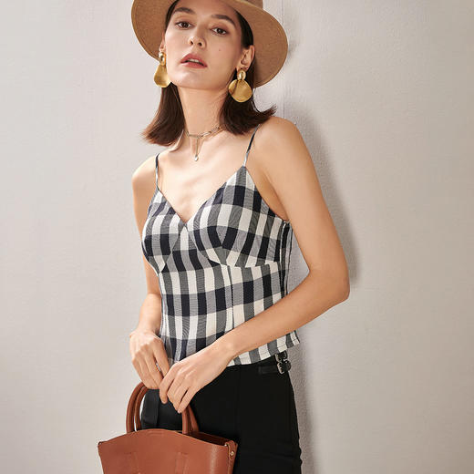 剩S 芳外新款醋酸打底背心小心机v领吊带式背心女8T21AD0183 商品图2