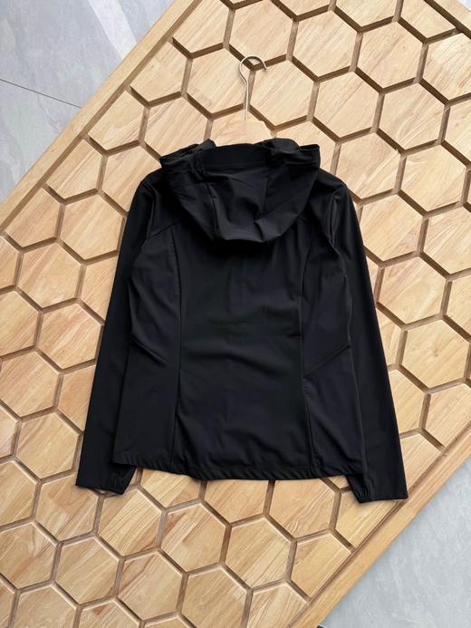 点此购买 可隆春夏季女士TRICOT针织凉感防晒UPF50+外套 kad 341832 商品图12