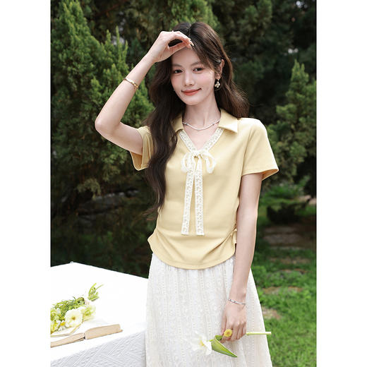 鹿向南「浅麦杏语」V领收腰显瘦T恤夏季新款温柔百搭短袖上衣女 商品图1