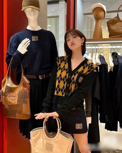 缪缪 Ivy 奶白色 牛皮 单肩包 商品图3