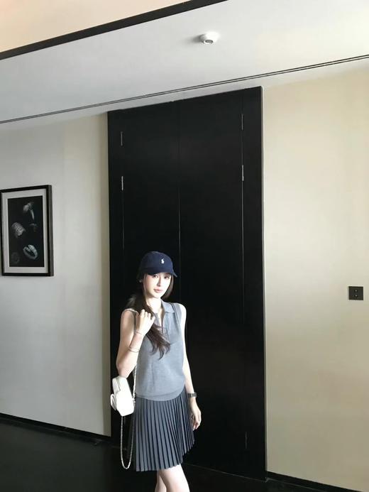 F031002早春新款松弛老钱风polo领无袖羊毛背心针织上衣 商品图12