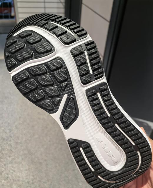 【春上新】【88折】7楼耐克360 男子新款运动健身缓震跑步鞋HV9272-107吊牌价799现价703 商品图4