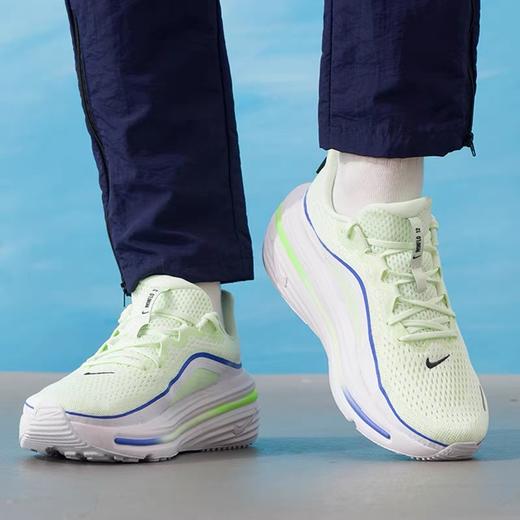 【春上新】【88折】7楼耐克360  男子新款运动健身缓震跑步鞋HV9272-700吊牌价799现价703 商品图1