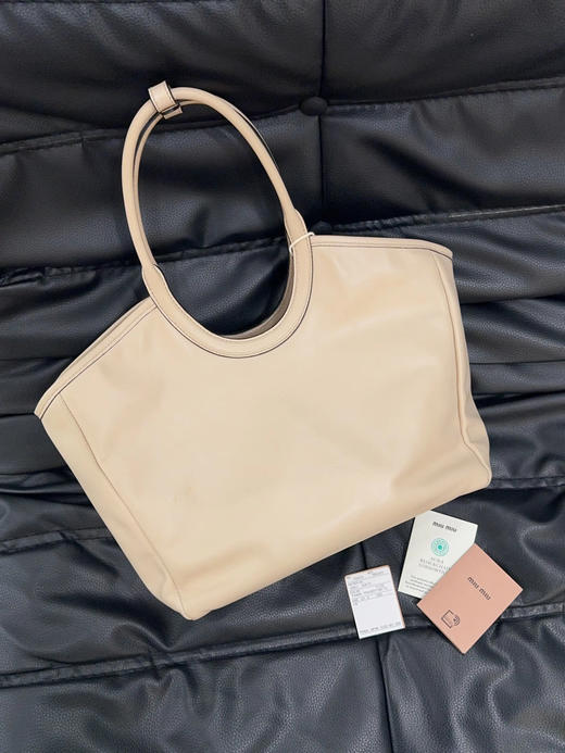 缪缪 Ivy 奶白色 牛皮 单肩包 商品图1