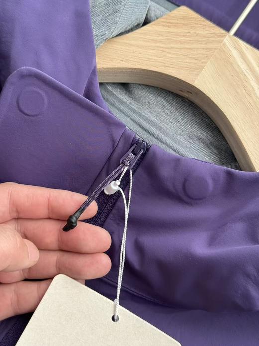 点此购买 可隆春秋季女士户外机能软壳夹克 hbj 341823 商品图12