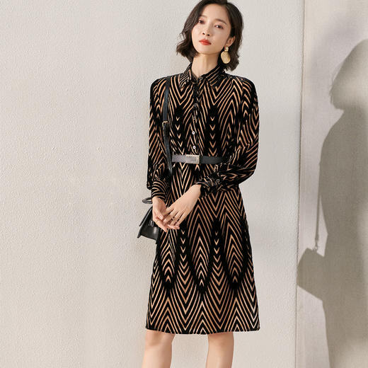 剩S/M/L 米思阳秋季新款复古气质植绒条纹中长裙宽松衬衫袖连衣裙0003 商品图0