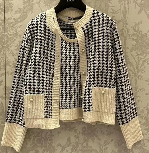 重磅渠道 CD圈圈纱千鸟格  针织两件套 针织背心 口袋针织开衫外套   一套入！ 商品图1