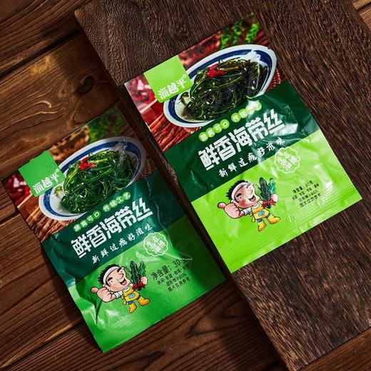 【太便宜啦❗️香辣海带丝】海带丝切制均匀，口感脆嫩不柴，咬开后能感受到海带的水润弹性，又有红油的香辣，开袋即食休闲零食整箱小包装下饭菜凉拌菜QQ 商品图3