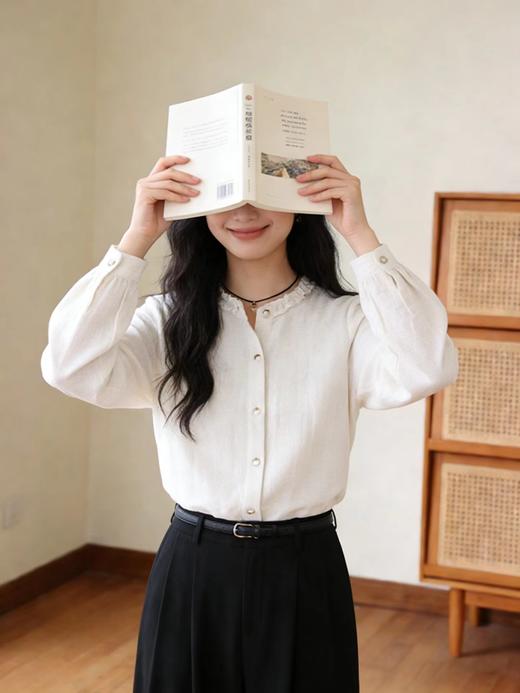 F031001早春新款法式气质百搭亚麻木耳边立领长袖衬衫 商品图6