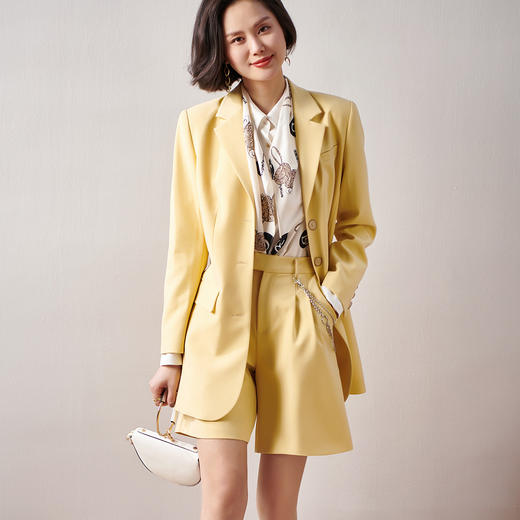 剩S/M/XL 芳外新款显白减龄设计新款直筒单西五分裤式套装8T21AG0060 商品图3